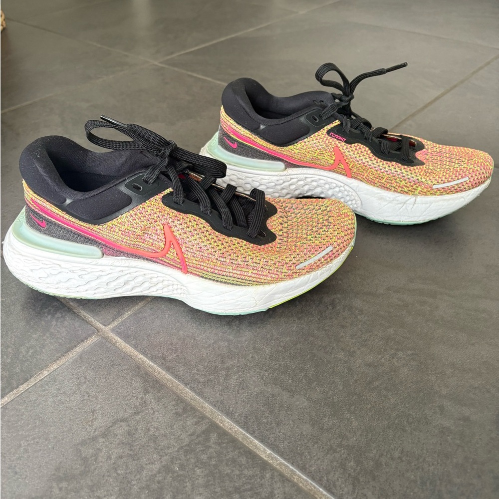 Nike Zoom X - Women’s 9.5